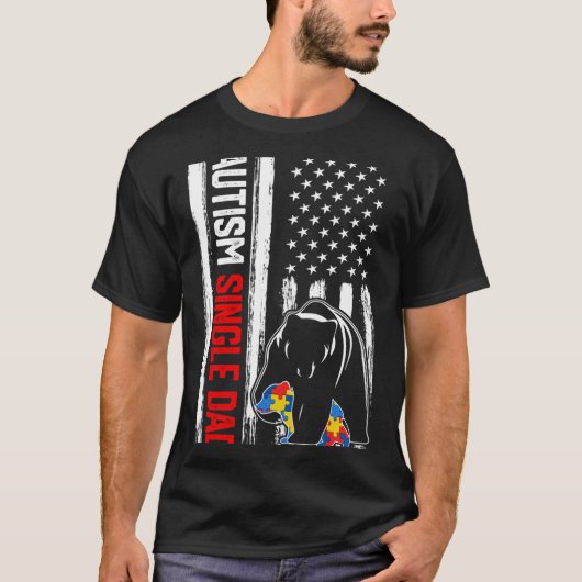 レトロ自閉症独身のパパベアアメリカ国旗のアワレネ Tシャツ (正面)