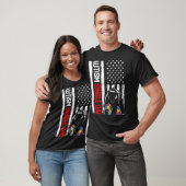 レトロ自閉症独身のパパベアアメリカ国旗のアワレネ Tシャツ (ユニセックス)