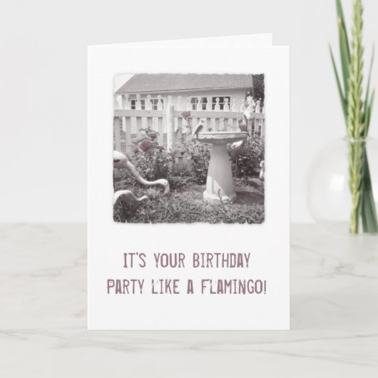 レトロ誕生日フラミンゴキュートガーデンバードバス カード (正面)