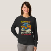 レトロ読ズBookworm Librarian Book Dragon Tシャツ (正面フル)