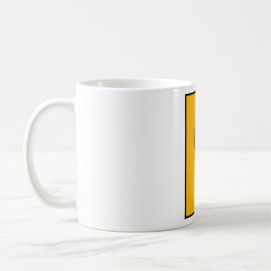レトロ調のマイクと鮮やかな黄色のマグカップ コーヒーマグカップ (左)