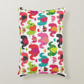 レトロ象はパターン壁紙をからかいます アクセントクッション (正面(垂直))