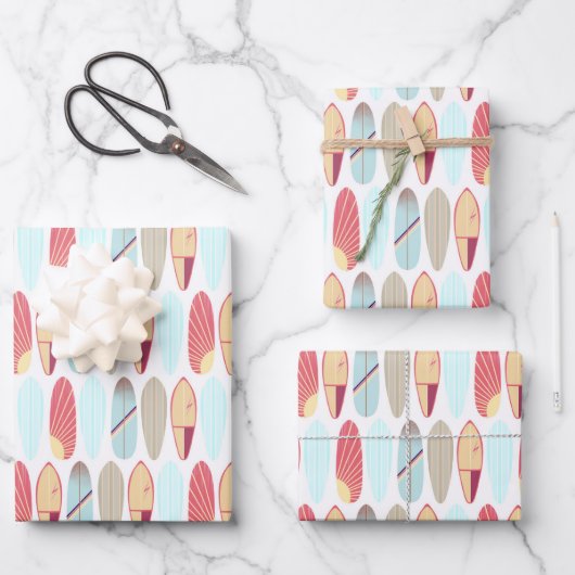 レトロ赤と青のサーフボードパターン ラッピングペーパーシート (正面)