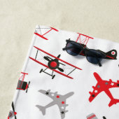 レトロ赤と黒のWWII軍隊飛行機パターン ビーチタオル (インサイチュ)