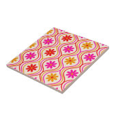 レトロ赤ピンクのオレンジ色の花オンゴージパターン タイル (側面)