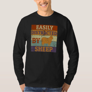 レトロ農家 羊 ひつじに気を取られがち 1 Tシャツ