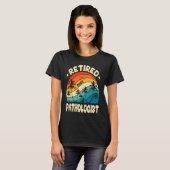 レトロ退職病理医 ビンテージ退職ワーカー Tシャツ (正面フル)