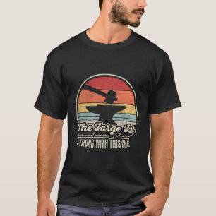 レトロ鍛冶屋はこの一翼に強おもしろいい Tシャツ