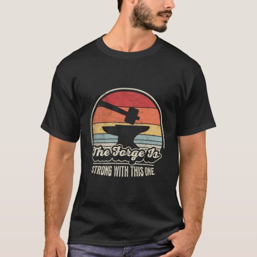 レトロ鍛冶屋はこの一翼に強おもしろいい Tシャツ (正面)