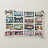 レトロ音楽カセット:懐かしいアイコン アクセントクッション (裏面)