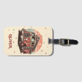 レトロ魅力的ヴィンテージ消防車アットサンセットホテル ラゲッジタグ (正面横)