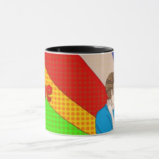 レトロ1950のスタイルアポップ・アートのートカップルキスをするラブ マグカップ (中央)