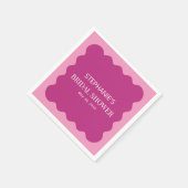 レトロ1950s波状エッジマゼンタおよびピンクブライダル スタンダードカクテルナプキン (角)