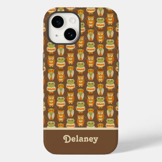 レトロ1970sオレンジ、茶色の緑のフクロウパターン(の模様が)ある Case-Mate iPhoneケース (裏面)