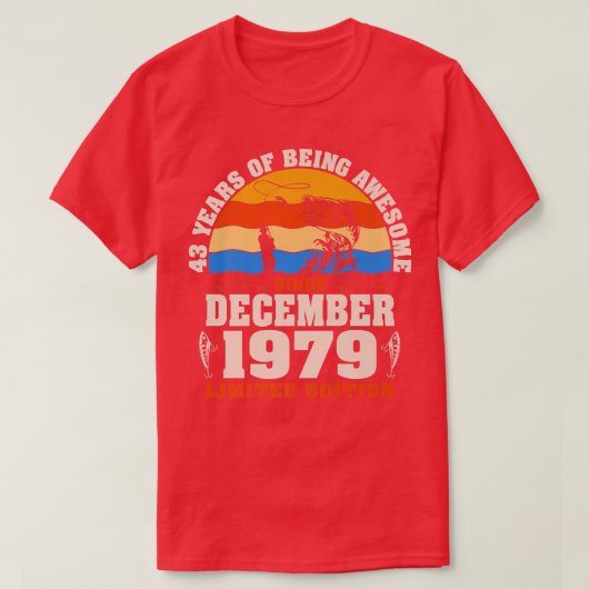 レトロ1979年12月43歳魚釣り恋人43日 Tシャツ (デザイン正面)