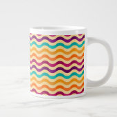 レトロ2のストライプ背景 ジャンボコーヒーマグカップ (右)