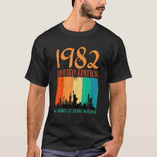 レトロ40歳の誕生日T S 1982 40年の畏敬 Tシャツ