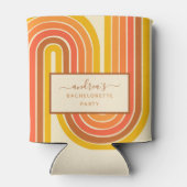 レトロ60年代70年代幾何学的な虹のバチェロレッテパーティー 缶クーラー (裏面)