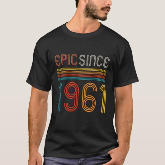レトロ61誕生日エピック1961年以来 Tシャツ (正面)