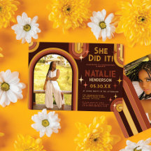 レトロ70のはっきりしたタイポグラフィレインボーアーチ卒業