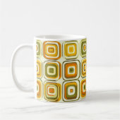 レトロ70sの幾何学模様(暖かいトーン) コーヒーマグカップ (左)