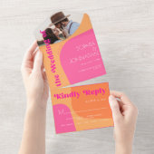 レトロ70sオレンジ色ピンク抽象芸術PHOTOウェディングスプ オールインワン招待状 (貼ってはがせる)