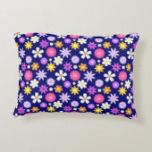 レトロ70sスタイル花Rptパターンの濃い青 アクセントクッション (裏面)