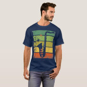 レトロ70sテノールサクソフォンカッコいいヴィンテージサックスギフト tシャツ (正面フル)