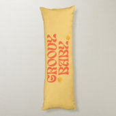 レトロ70sマスタードオレンジヒッピーGroovyベビー ボディピロー (裏面 (縦))