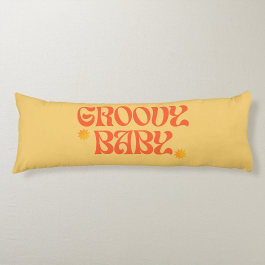 レトロ70sマスタードオレンジヒッピーGroovyベビー ボディピロー (正面)