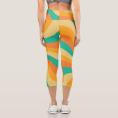 レトロ70s日が差すことの背カラフル景 カプリレギンス (裏面)
