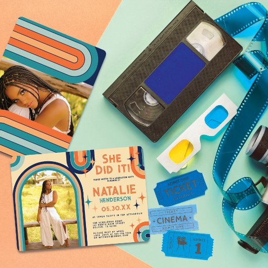 レトロ70's 太字 タイポグラフィ レインボー アーチ 卒業式 招待状