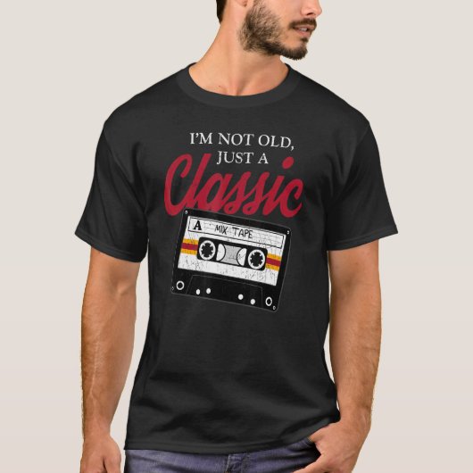 レトロ70's 80's私は歳ではない単なるクラシック tシャツ (正面)