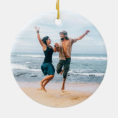 レトロ70s Groovyのカップル結婚フォトクリスマス セラミックオーナメント (裏面)