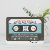 レトロ80のカセットテープミュージックブルー誕生日 招待状 (スタンド正面)