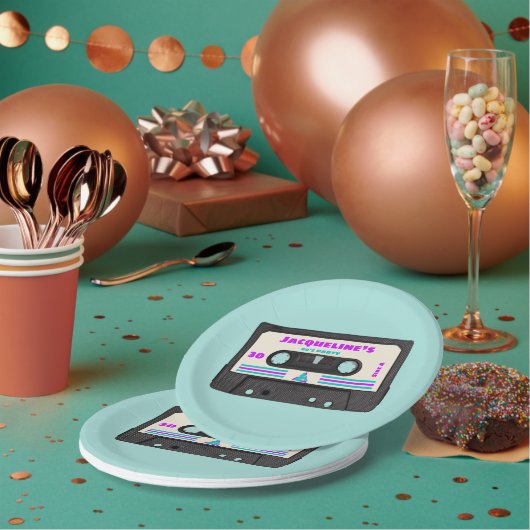 レトロ80代パープルミックステープ30歳の誕生日パーティー ペーパープレート (複数)