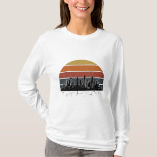 レトロ80年代のシティスカイライン 日没 ビンテージシティスケープT- Tシャツ