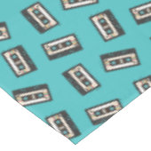 レトロ80年代カセットテープ音楽誕生会 テーブルクロス (アングル)