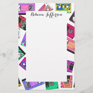 レトロ80年代90年代のネオンカセットテパターン（の模様が）あるープ 便箋