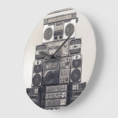 レトロ80sカセットレコーダーのパターン。 ラージ壁時計 (傾斜)