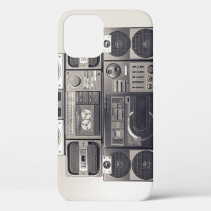 レトロ80sカセットレコーダーのパターン。 iPhone 12ケース