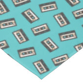 レトロ80's 90'sカセットテープ音楽誕生日パーティー テーブルクロス (アングル)