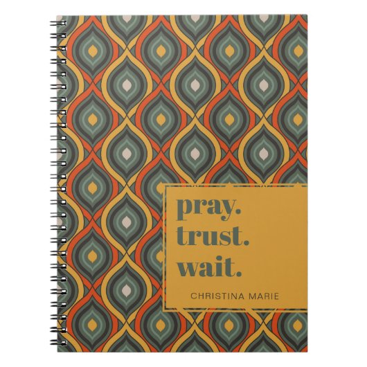 レトロ イカット 緑 金 Pray Trust Wait ノートブック (正面)