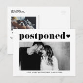 レトロ タイポグラフィー ブラック フォト ウェディング 延期 案内ポストカード (正面/裏面)