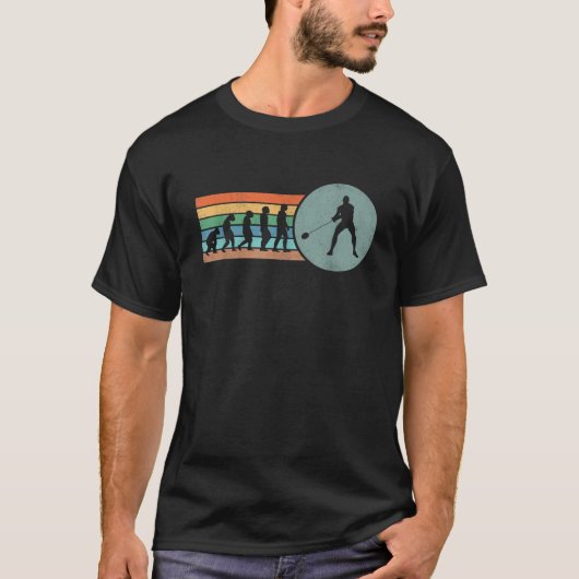 レトロ ハンマー投げ 進化 ビンテージ ハンマー スロー Tシャツ (正面)
