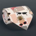 レトロ ピンク パーム フラミンゴ サングラス ネクタイ<br><div class="desc">エキゾチックなフラミンゴ、ピンクのパームツリーとレトロなサングラスが淡いピンクの背景にデザインされたこのメンズネクタイは、オフィス、ナイトアウト、結婚式、自分の結婚式、新郎や新郎の友人、または夫、父、兄、親友へのプレゼントに最適です。</div>
