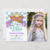 レトロ ファイブ は ヴァイブ グルーヴィー 5歳の誕生日写真 招待状 (正面)