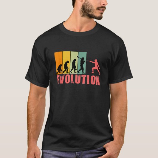 レトロ フェンシング 進化する人 フェンサー Tシャツ (正面)