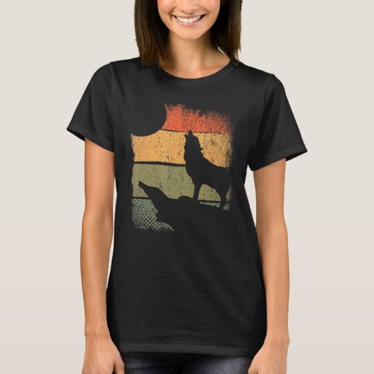 レトロ・プレデター・森の動物・吠えるオオカミ Tシャツ (正面)