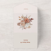 レトロ ボヘミアンスタイル テラコッタ オレンジ色のウェディング オールインワン招待状 (外側)